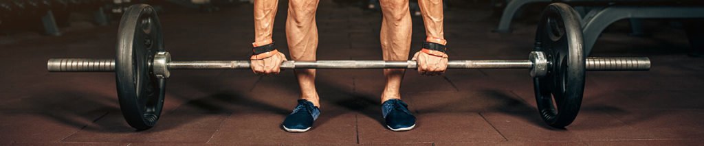 man deadliftingin deadlift slippers